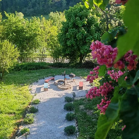 公寓 Meszi Vendeghaz *