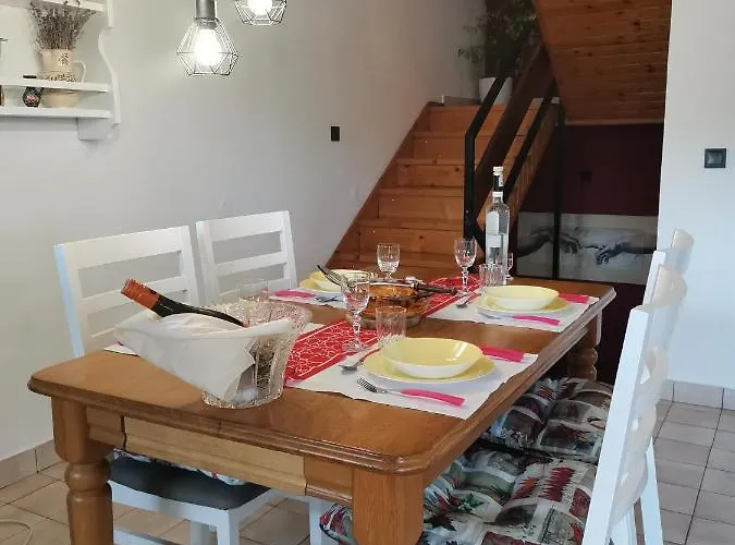 Meszi Vendeghaz Διαμέρισμα Zalacsány